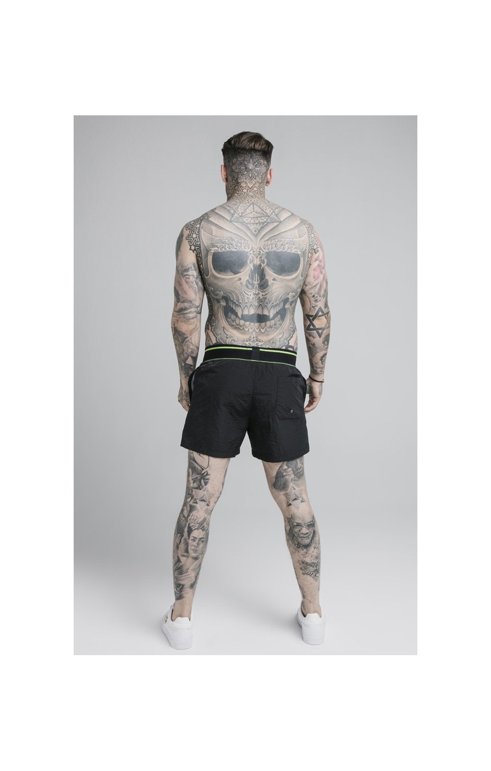 Laad de afbeelding in de Galerij viewer, SikSilk Adapt Crushed Nylon Swim Shorts - Black (3)