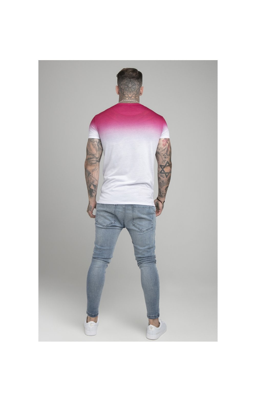Laad de afbeelding in de Galerij viewer, Pink Embroidered Muscle Fit T-Shirt (6)