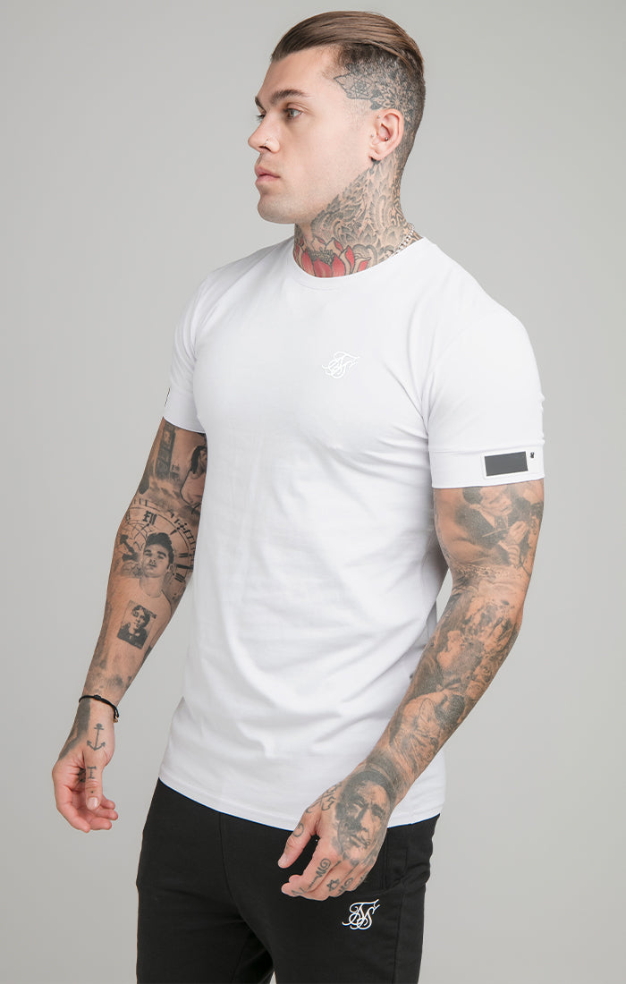 Laad de afbeelding in de Galerij viewer, White Cuff Muscle Fit T-Shirt