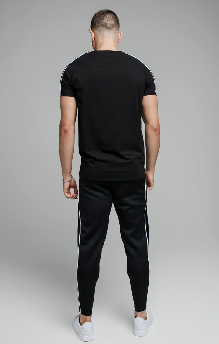 Laad de afbeelding in de Galerij viewer, Black Raglan Muscle Fit T-Shirt (4)