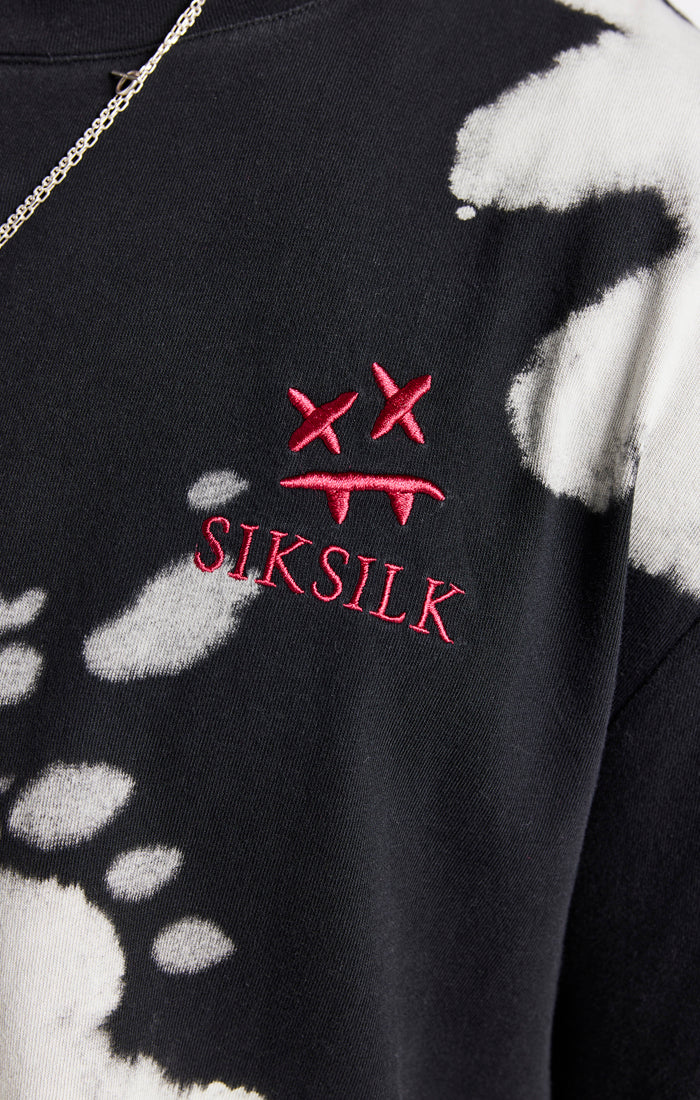 Laad de afbeelding in de Galerij viewer, SikSilk X Steve Aoki Oversized Tee - White &amp; Black (3)
