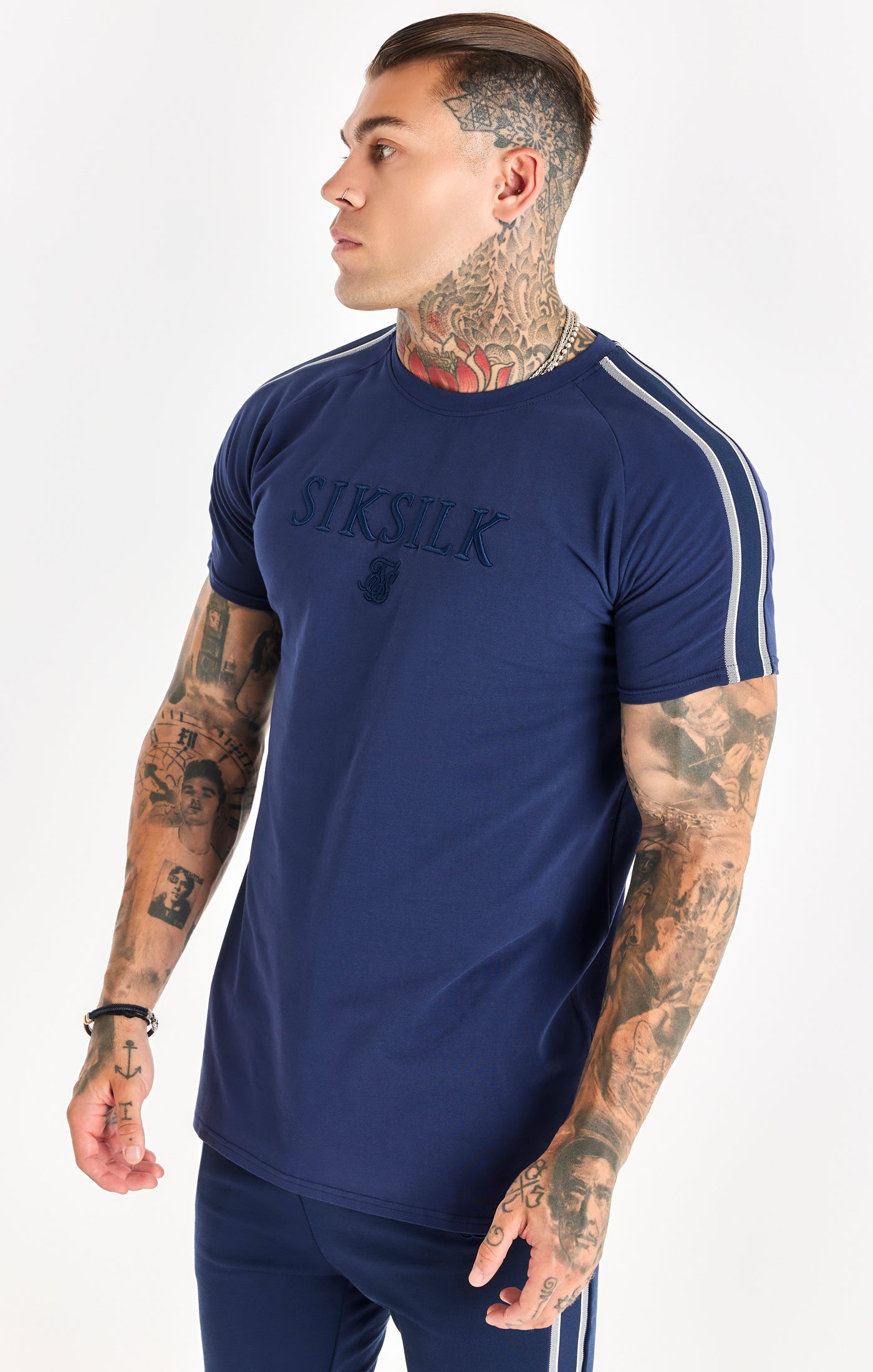 Laad de afbeelding in de Galerij viewer, Camiseta Muscle Fit con Banda de Punto Azul Marino