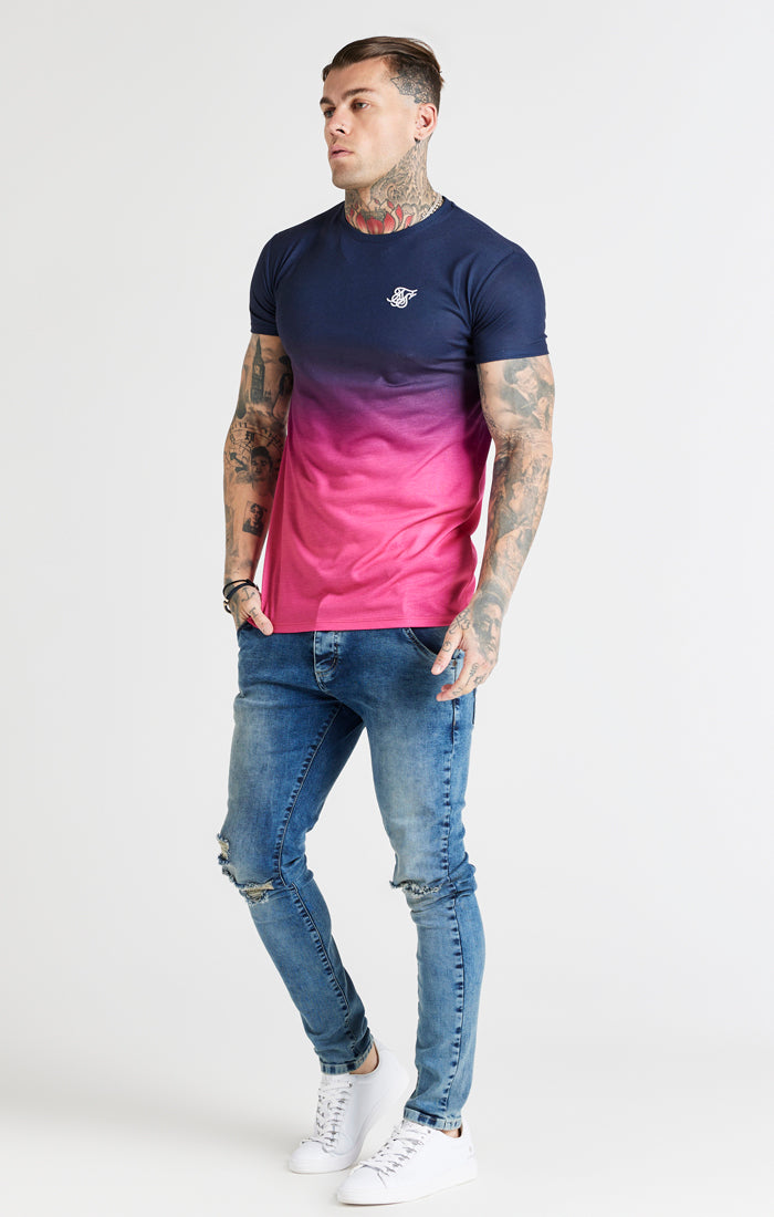 Laad de afbeelding in de Galerij viewer, Camiseta SikSilk con degradado y dobladillo recto - Azul marino y rosa (3)