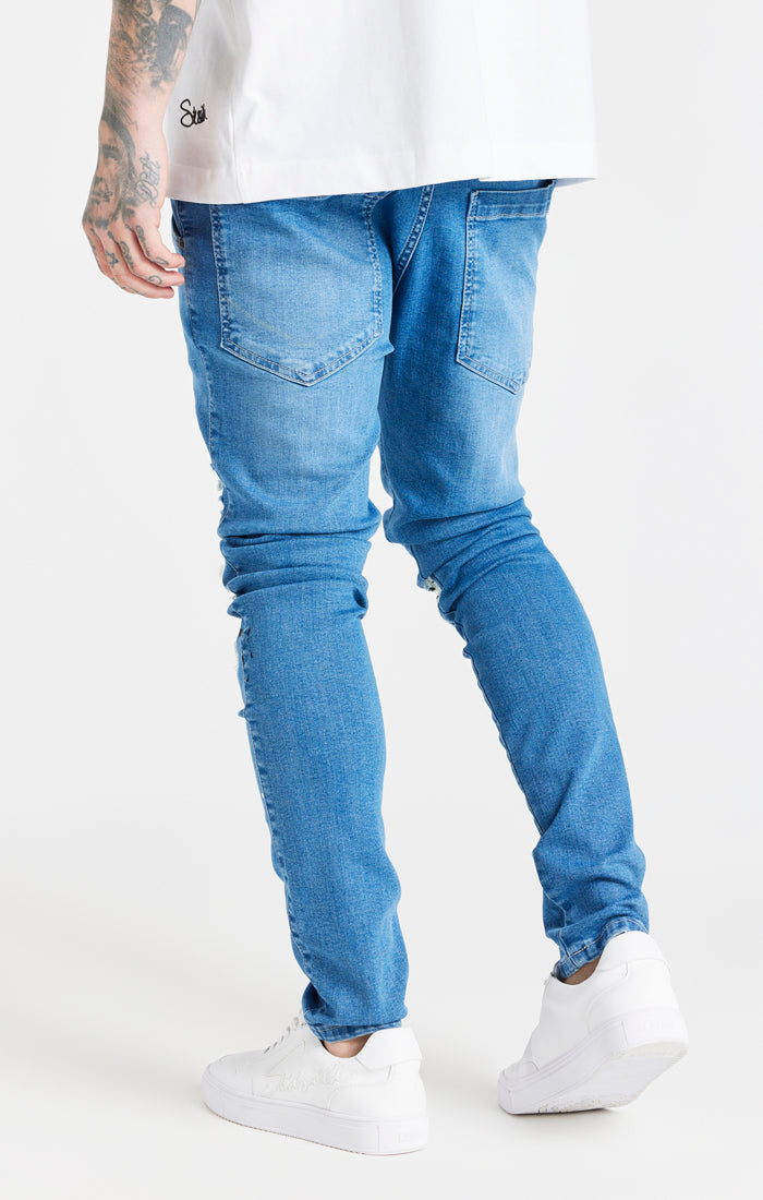 Laad de afbeelding in de Galerij viewer, Blue Distressed Basic Cut Jean (2)