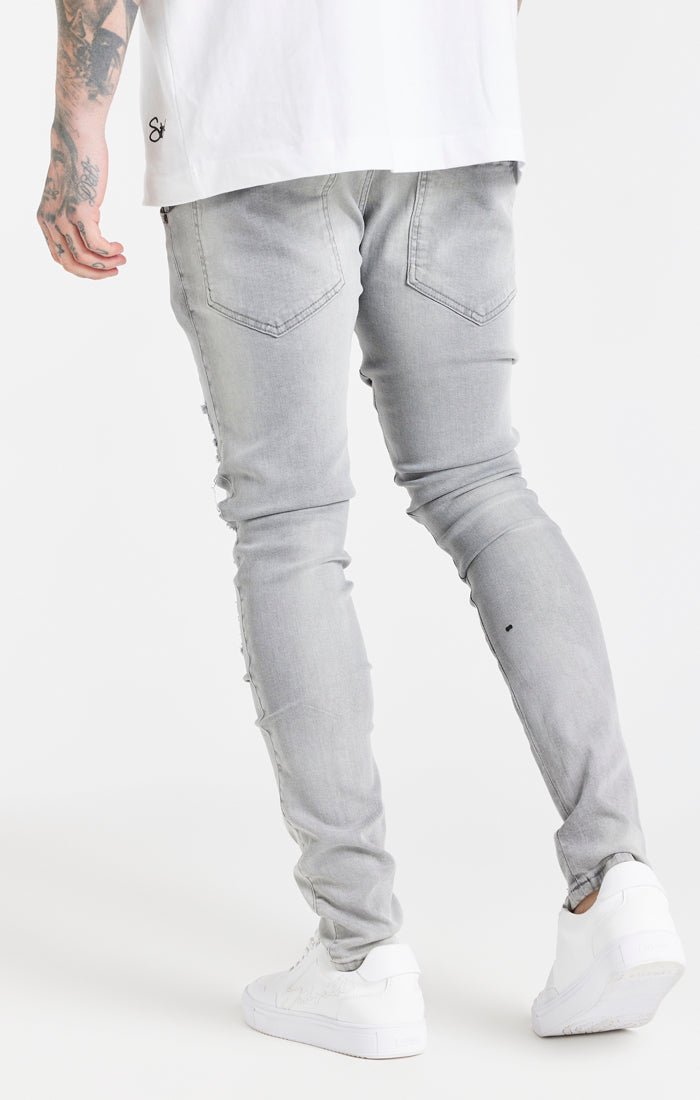 Laad de afbeelding in de Galerij viewer, Grey Distressed Basic Cut Jean (2)
