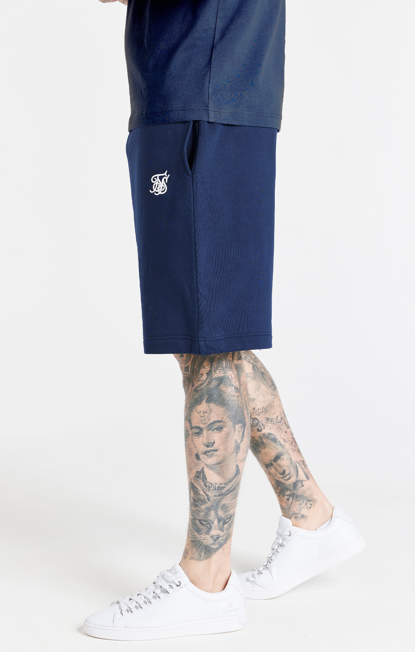 Laad de afbeelding in de Galerij viewer, Pantalones cortos SikSilk Core - Azul marino (1)