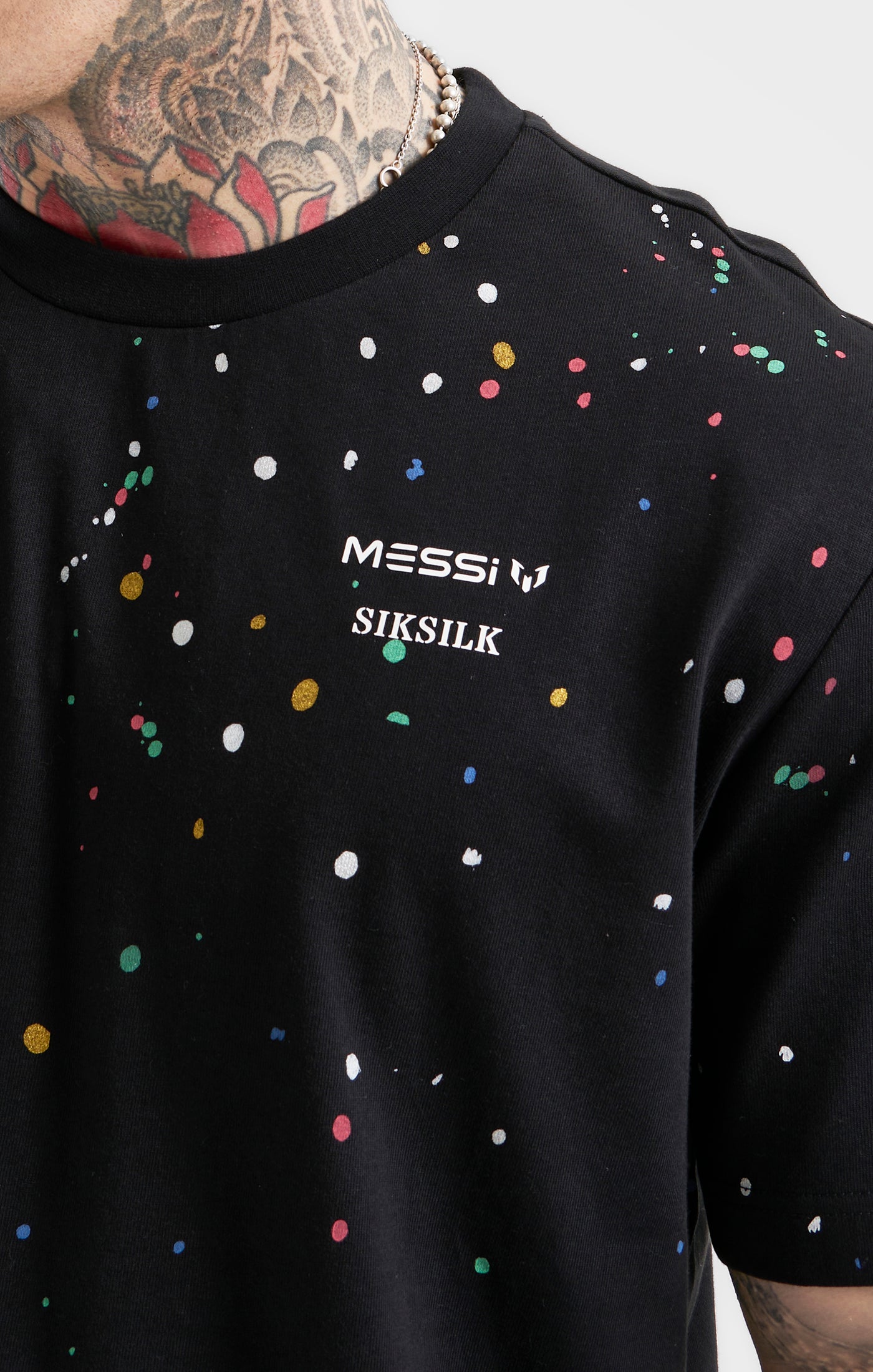 Laad de afbeelding in de Galerij viewer, Messi x SikSilk Oversized Paint Splat Tee - Black (1)