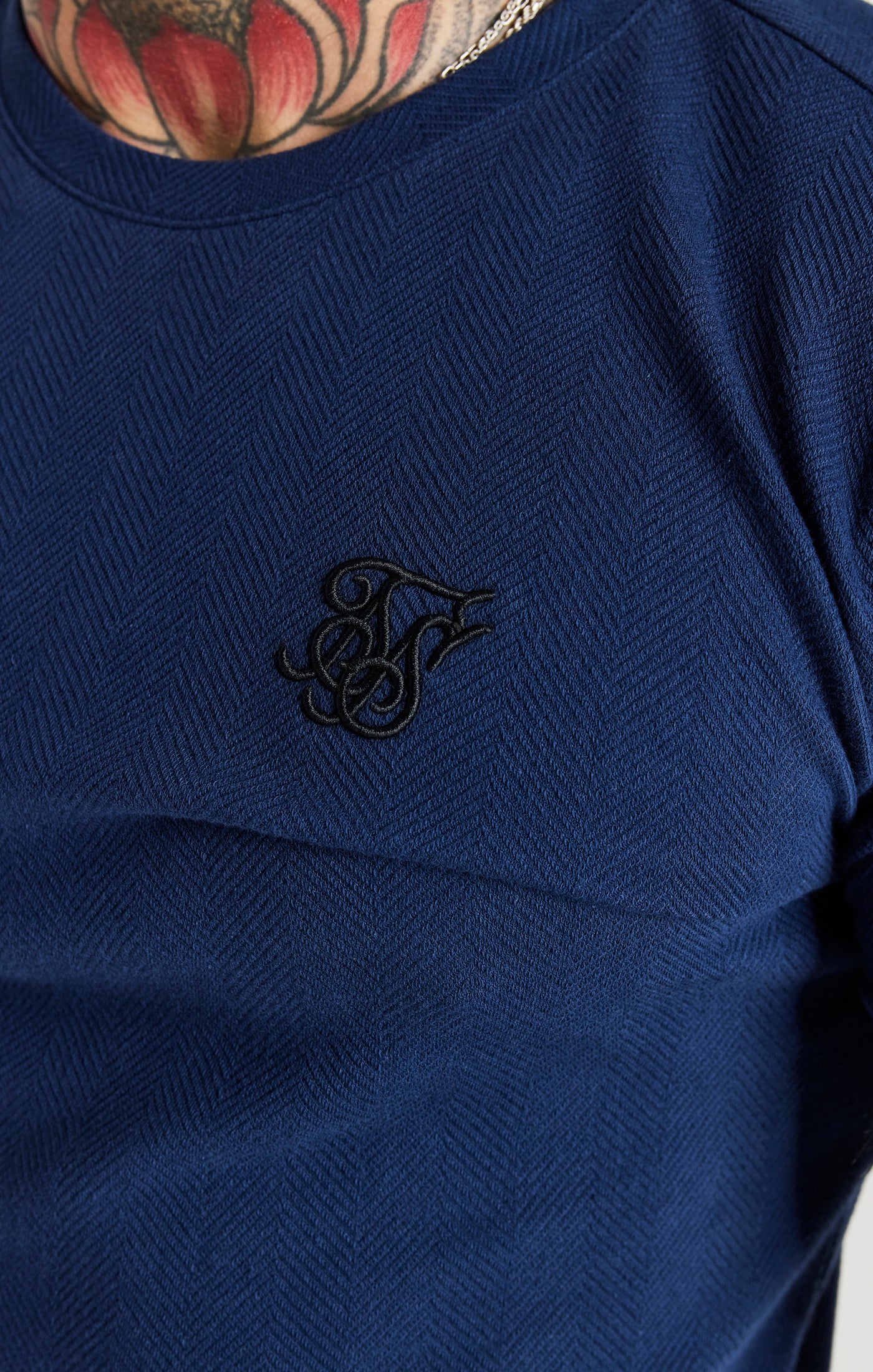 Laad de afbeelding in de Galerij viewer, Camiseta SikSilk Smart con motivo de espiga - Azul marino