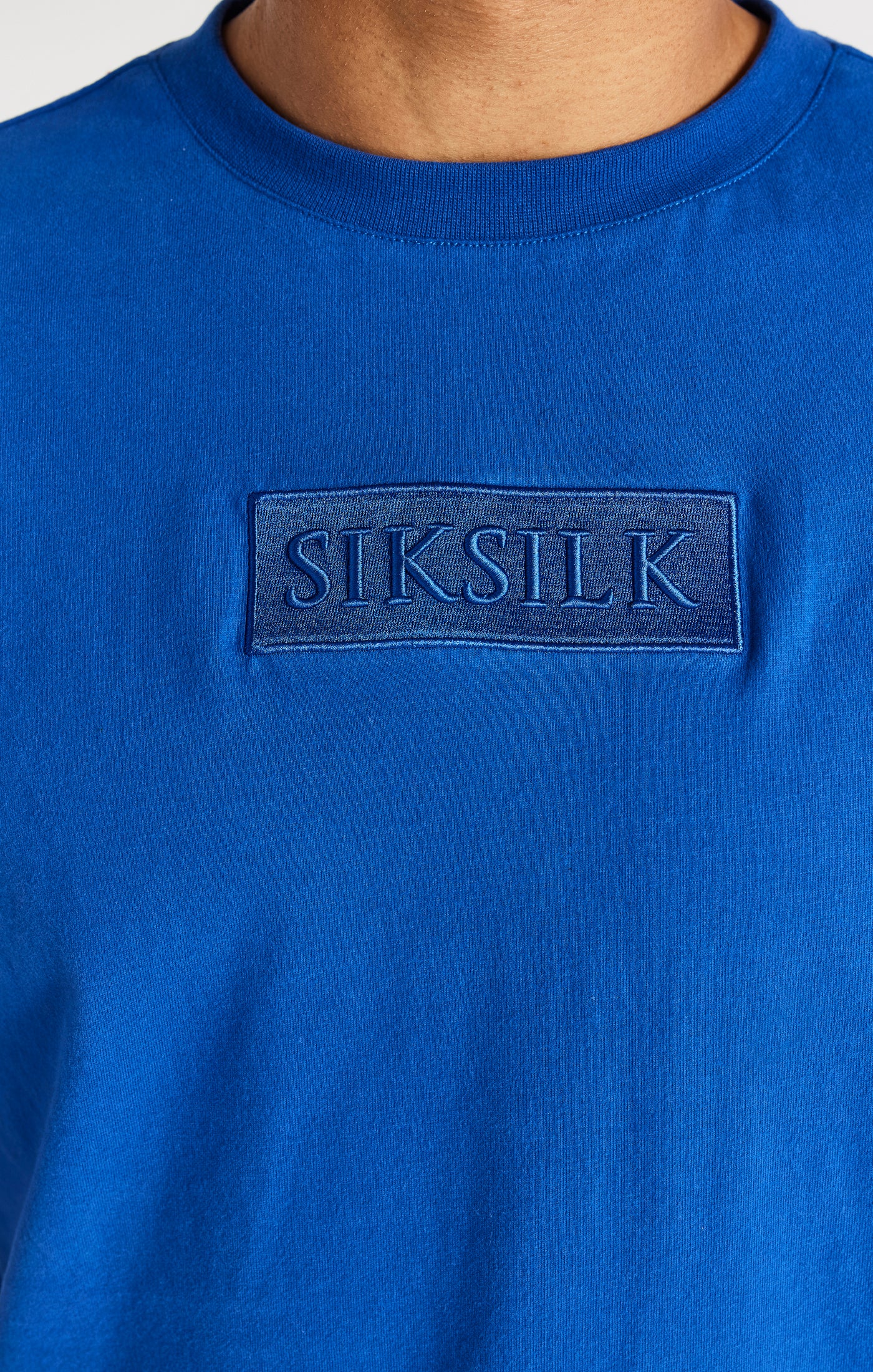 Laad de afbeelding in de Galerij viewer, Camiseta extragrande SikSilk Essential de manga corta - Azul (2)