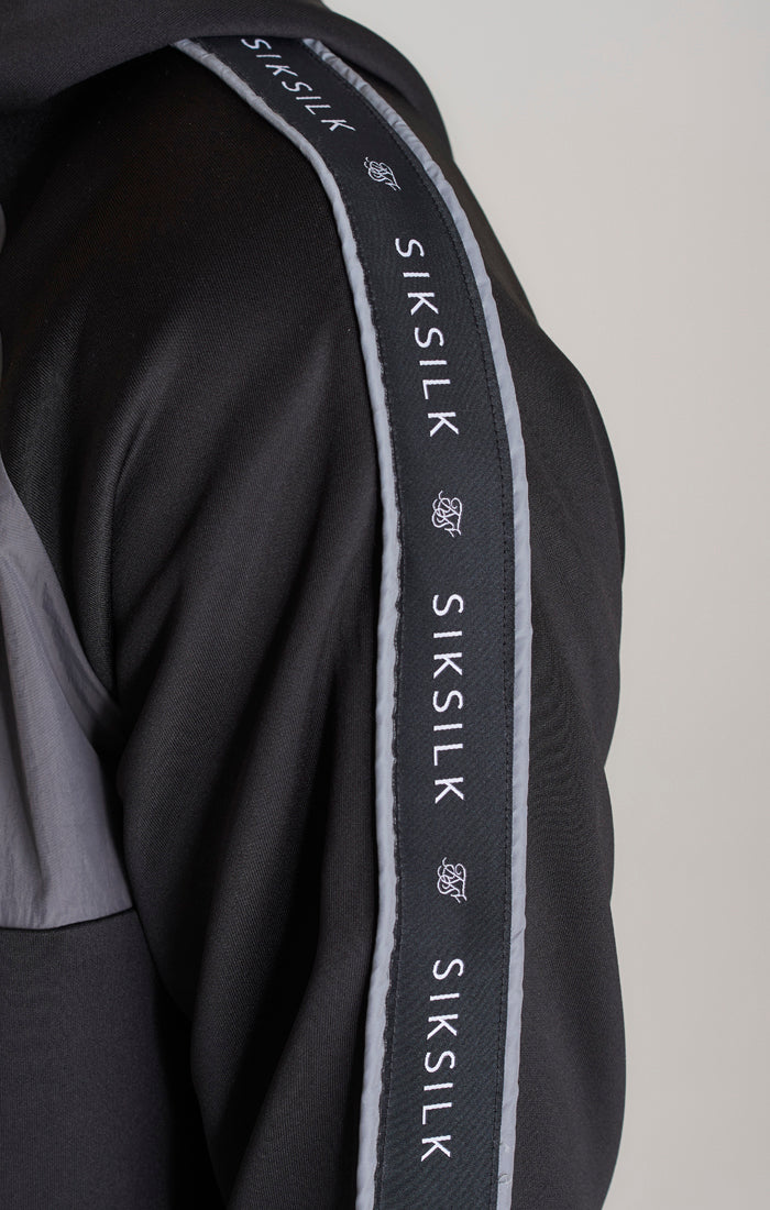 Laad de afbeelding in de Galerij viewer, Sudadera SikSilk Fusion con capucha y cremallera 1/4 - Negro y gris (7)