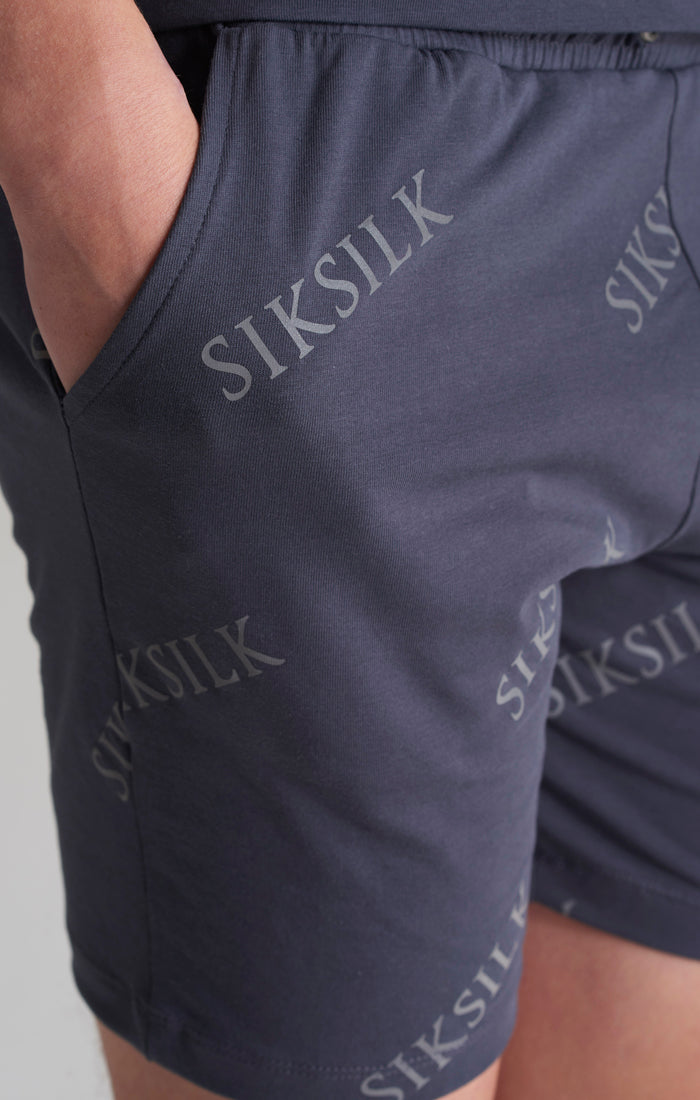 Laad de afbeelding in de Galerij viewer, Pantalón corto SikSilk con estampado completo de monograma - Gris (6)