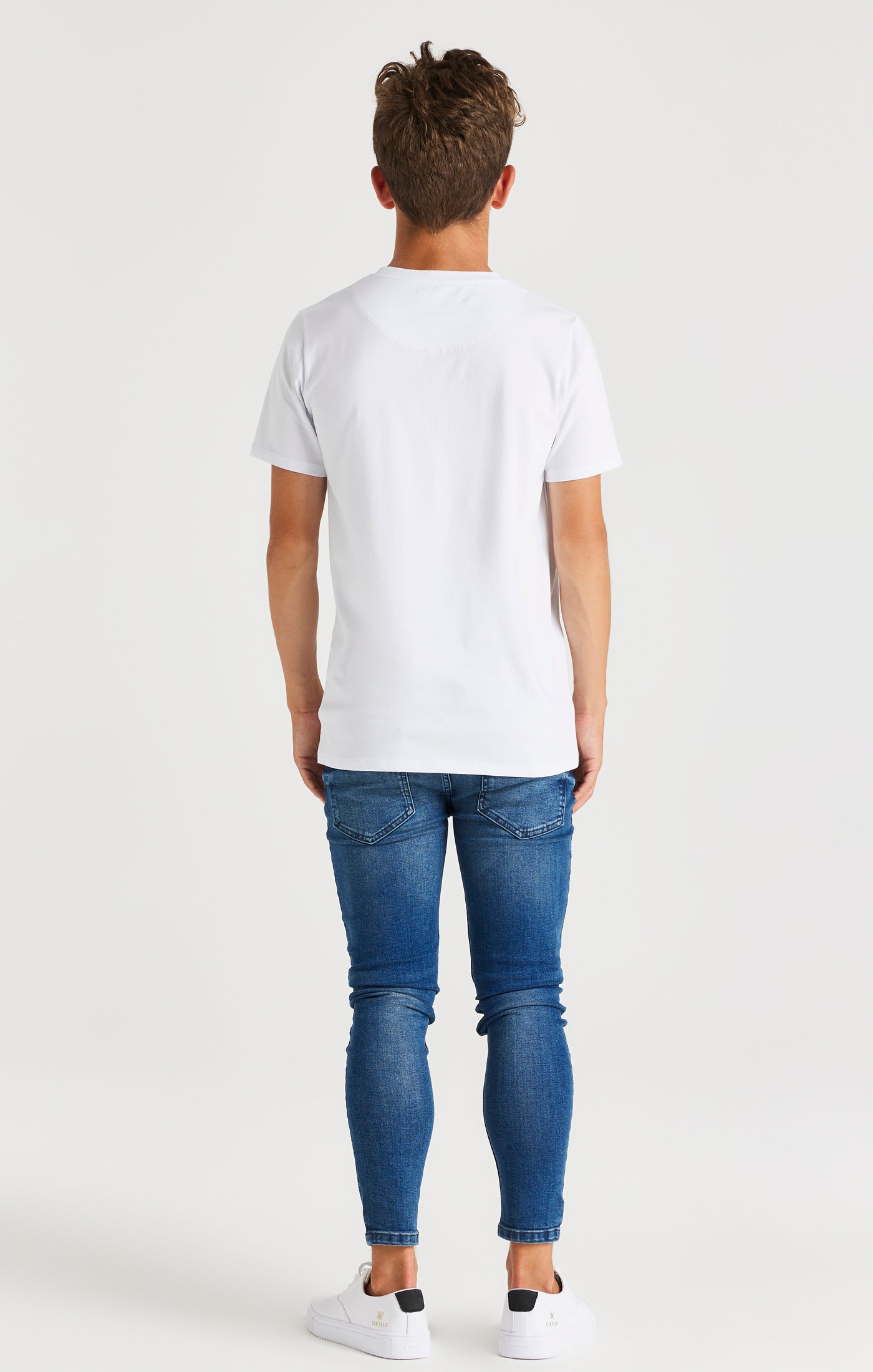 Laad de afbeelding in de Galerij viewer, Camiseta SikSilk con la marca - Blanco (4)